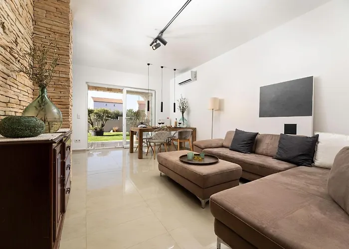 Luna Villa